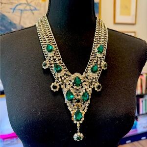 Gorgeous costume emerald and silver Statement Necklace